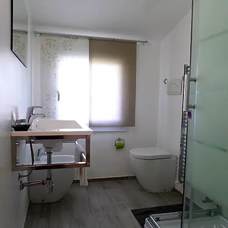 H5-5H Luxury Room 4*