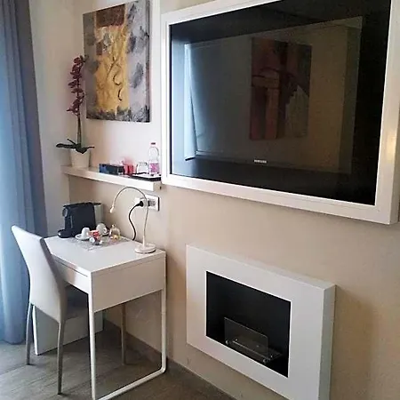 H5-5H Luxury Room Bed & Breakfast 4*