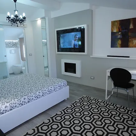 Bed & Breakfast H5-5H Luxury Room *