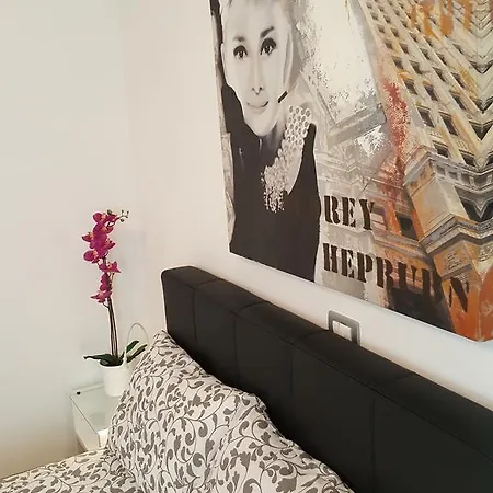 H5-5H Luxury Room *