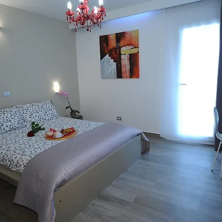 Bed & Breakfast H5-5H Luxury Room *