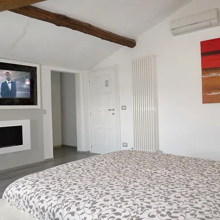 H5-5H Luxury Room Bed & Breakfast Maranello