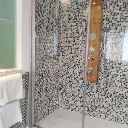 H5-5H Luxury Room Bed & Breakfast